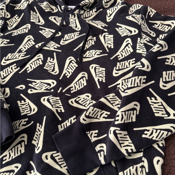 #359 Nike NSW Essential All Over Print Hoodie Pullover DD4847-010 Men’s small - Picture 3 of 16
